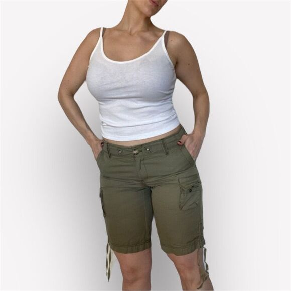 Eddie Bauer Cargo Shorts 8 Petite Olive Green Cotton Sporty - Picture 1 of 13